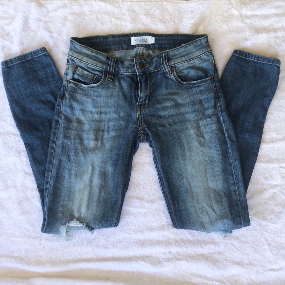 Size 1 Oasis by eunina ripped skinny jeans